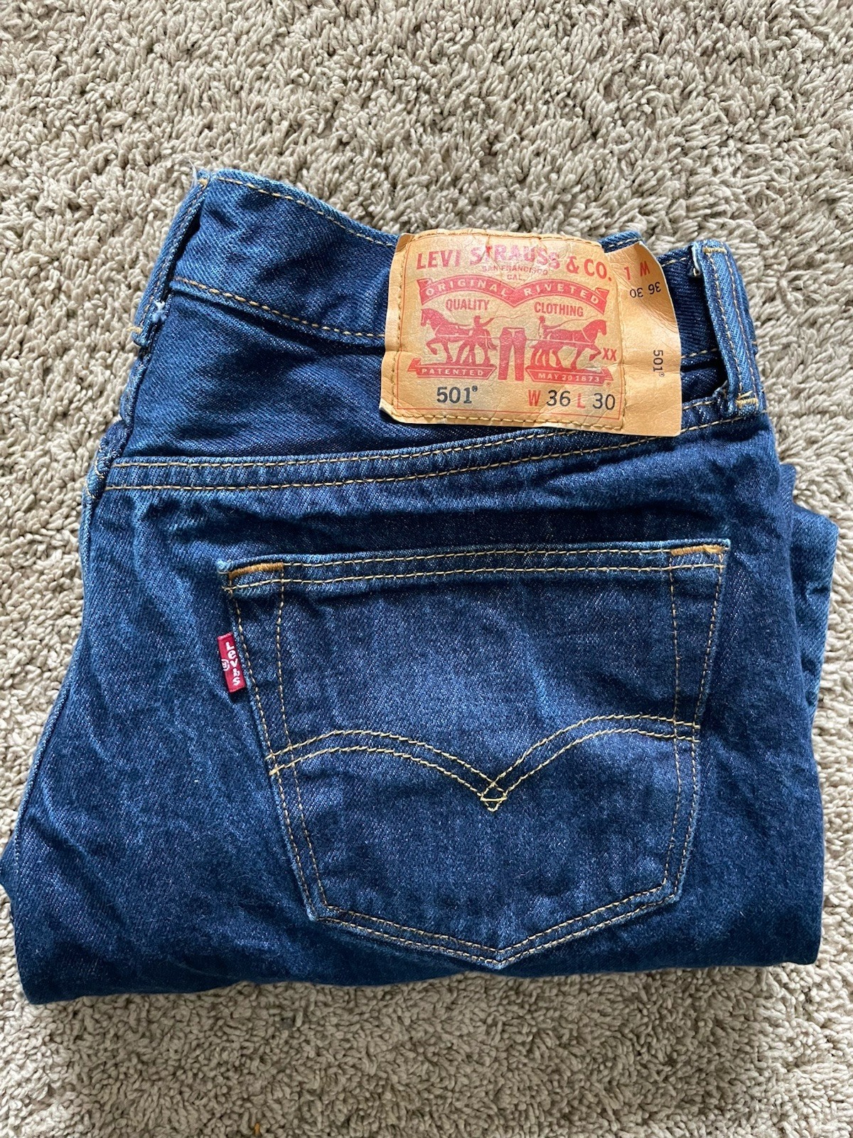Levis 501 Original Fit Men’s Jeans W32 L27 Button Fly Straight Leg Factory 4985