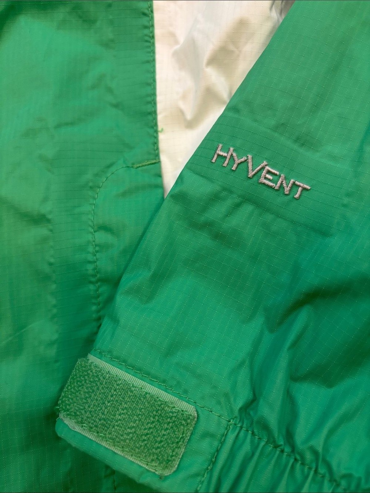 The North Face Hyvent Green/White Jacket with White Logo Full Zip Size X Large