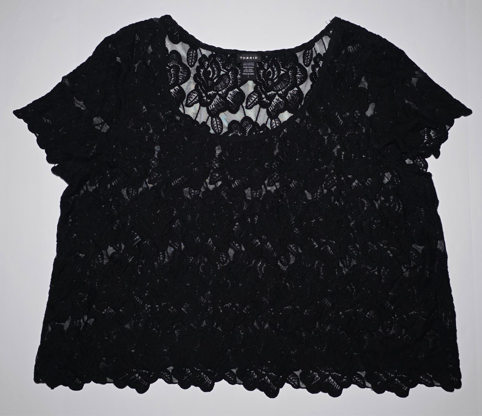 Torrid Womens Black Lace Short Sleeve Top with Floral Design Size 1