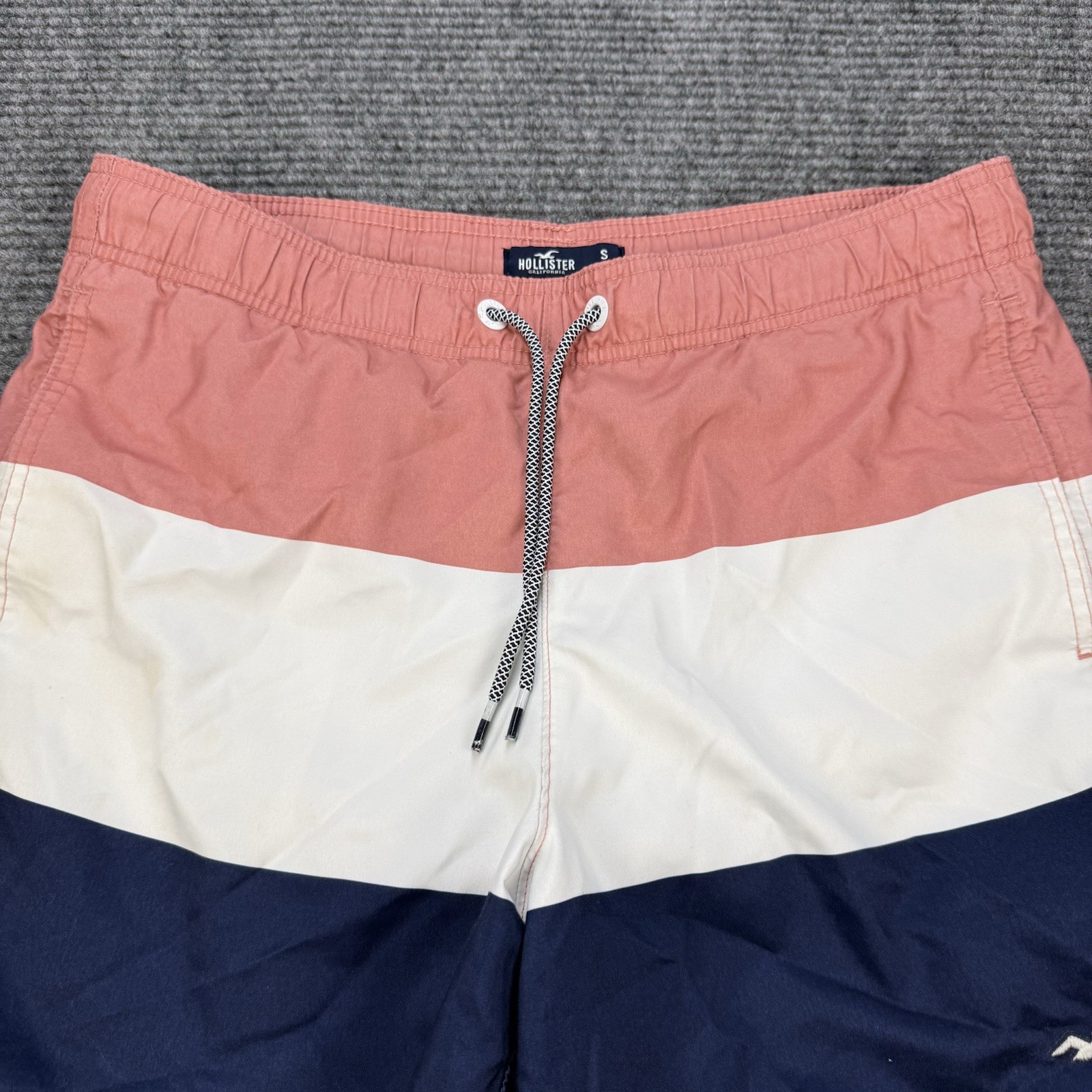 Hollister Men’s Swim Trunks Size S Red White Blue Colorblock Mesh Lined