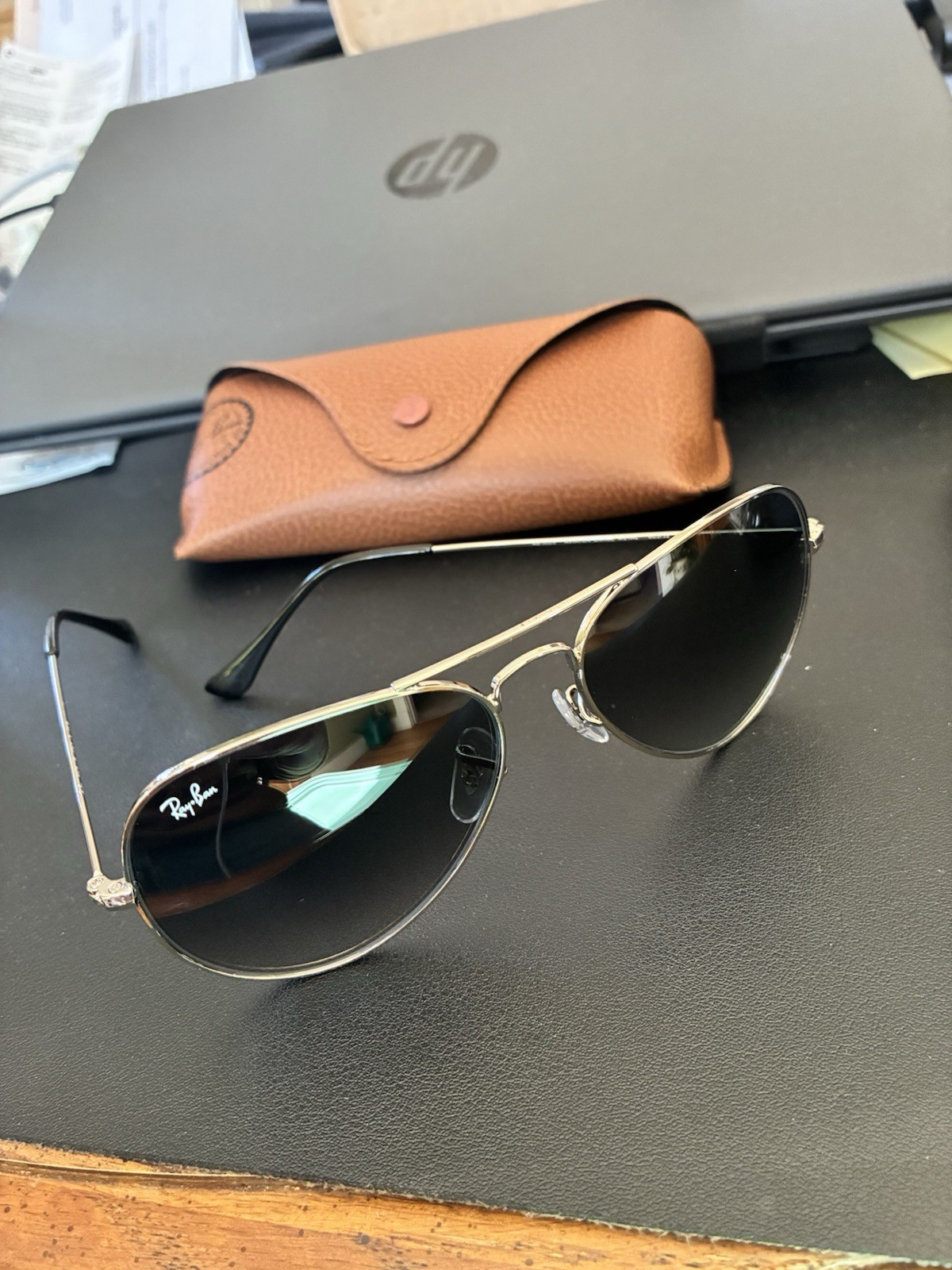 Ray-Ban Aviators RB3025 58mm. Silver Frame with Light Grey Gradient Lenses. New.