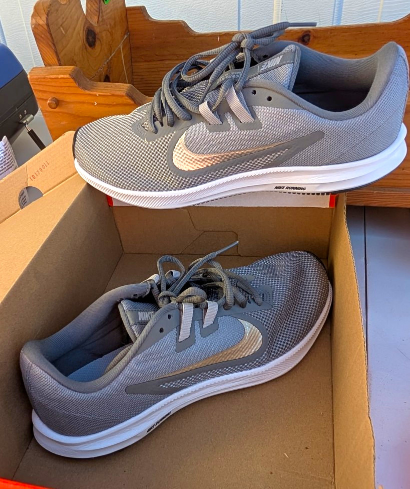 Nike Flex Experience RN 10 Men’s Gray/White Lace-Up Low Top Mesh CI9960-002