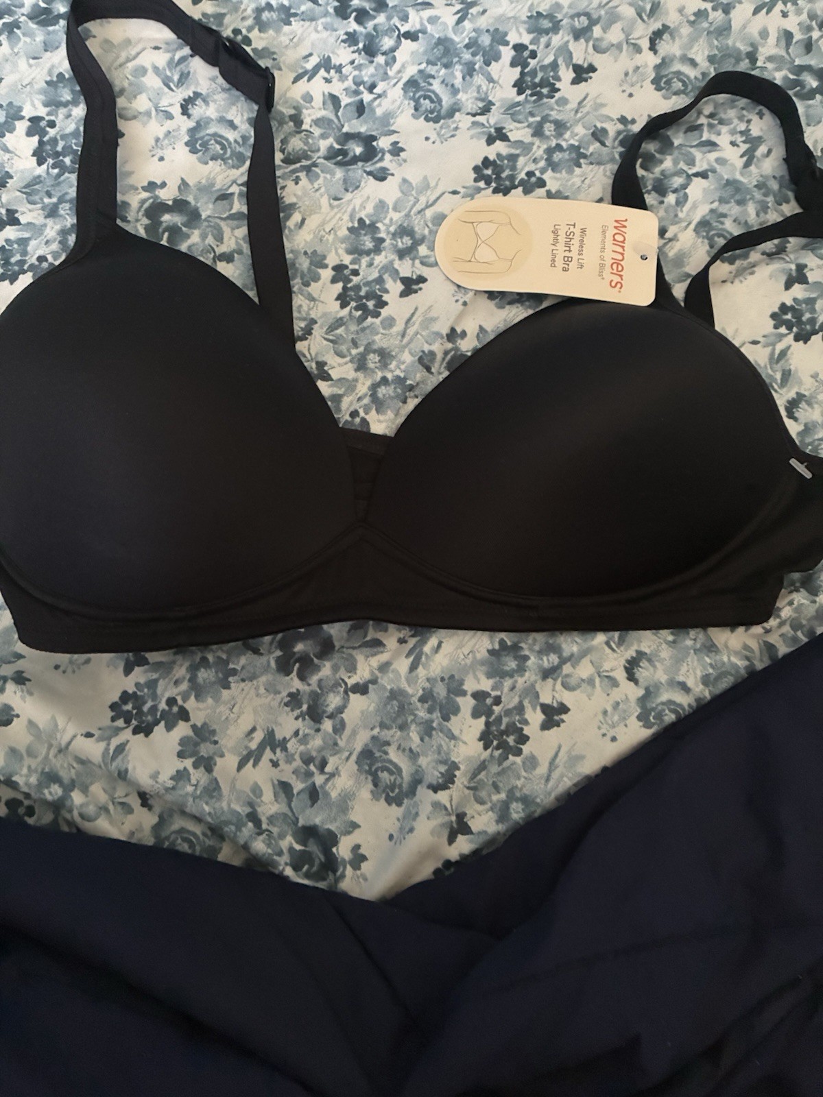Warner’s Elements of Bliss Wireless Lift T-Shirt Bra, Lightly Lined, Black 36C