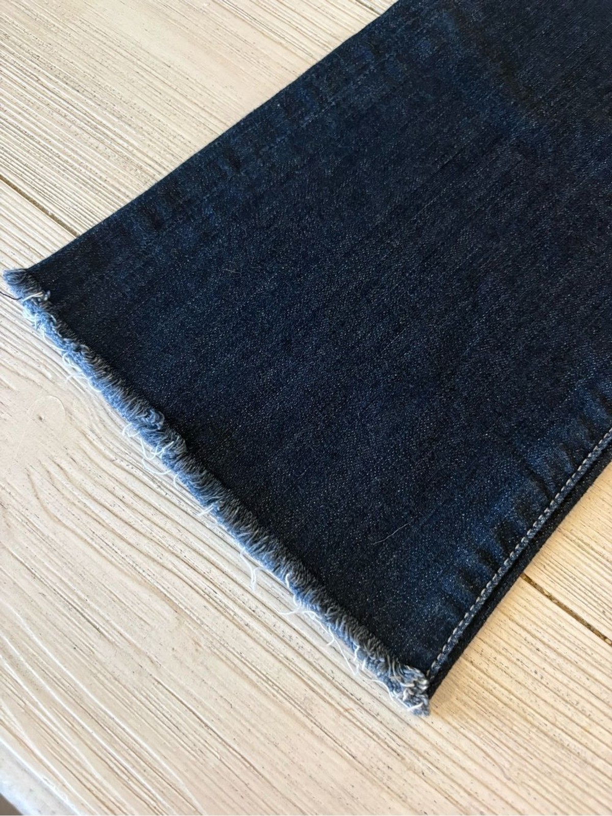 7 For All Mankind Bootcut Jeans | Dark Wash | Frayed Hem | Size 28