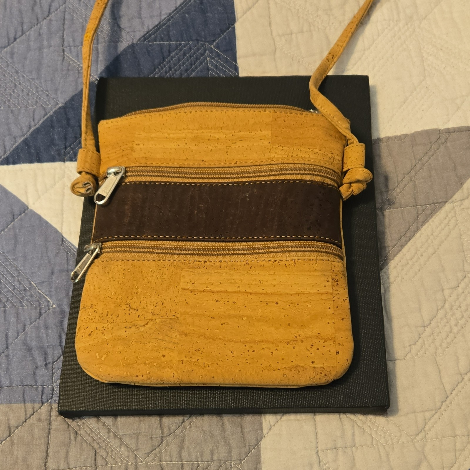 Small 100% cork crossbody bag