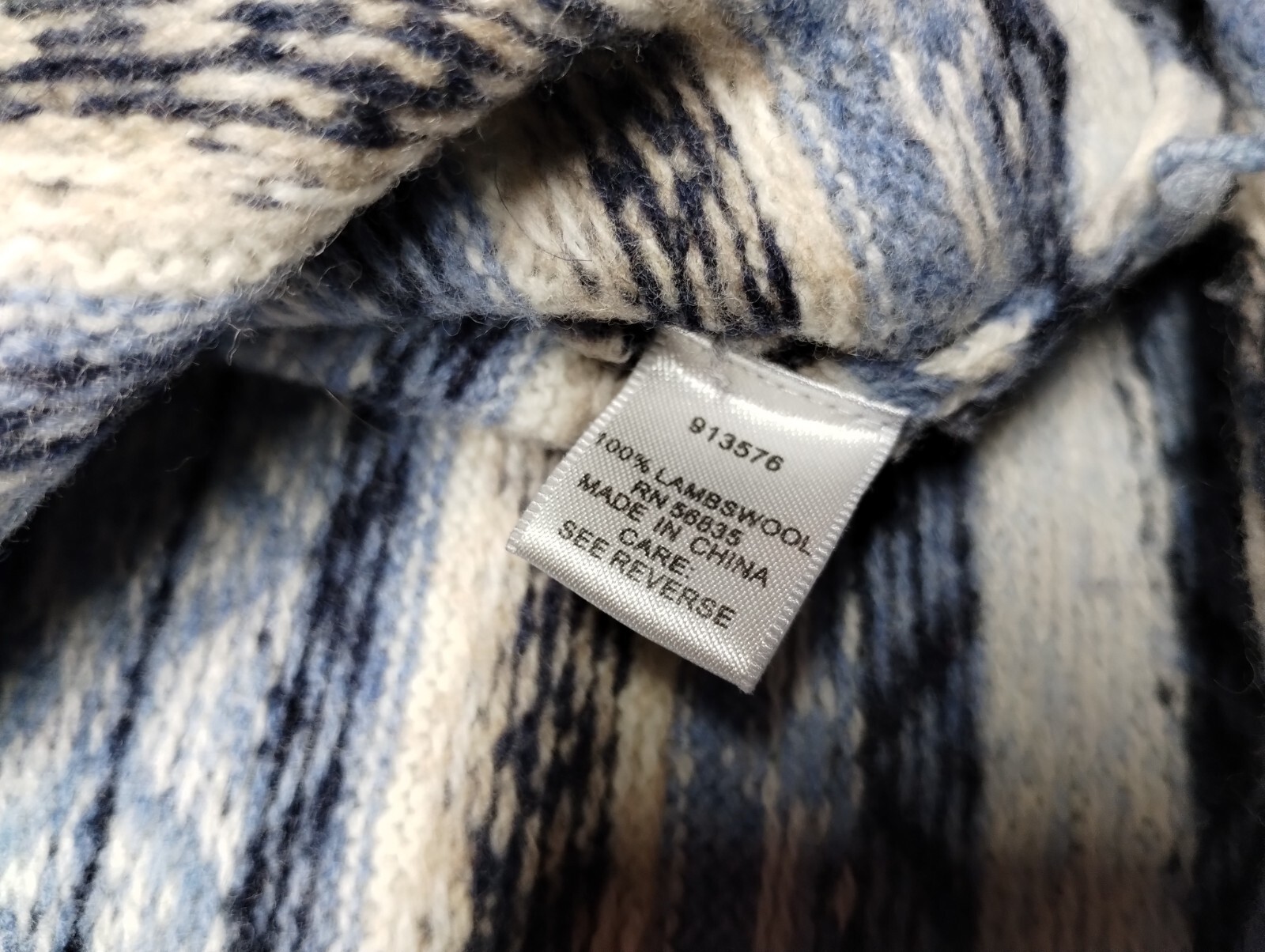 Cabelas Sweater Adult Large Blue 100 % Lambswool Wool Fari Isle V Neck Soft