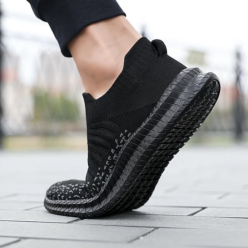 Men’s Slip-On Sneakers Breathable Lightweight Walking Shoes Non-Slip Comfort