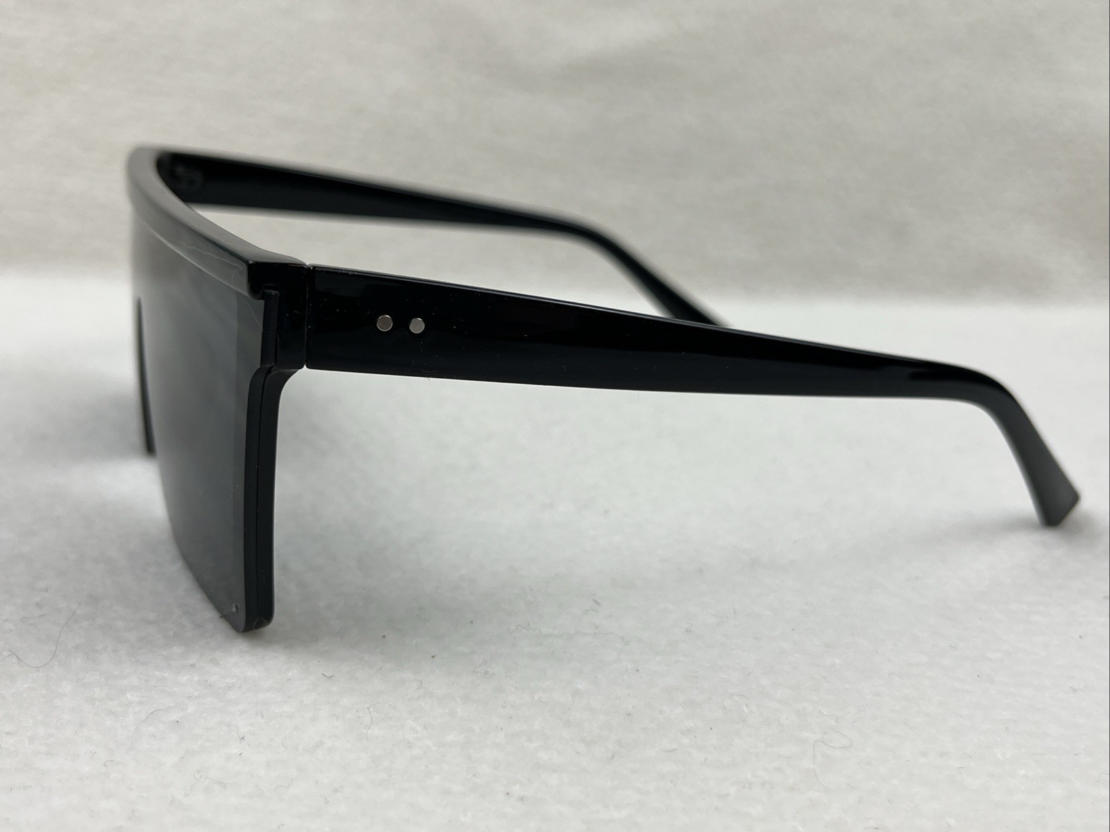 FEISEDY Fashion Sunglasses Oversized Black Frame & Dark Grey Lens B2470-XBK-BK-F