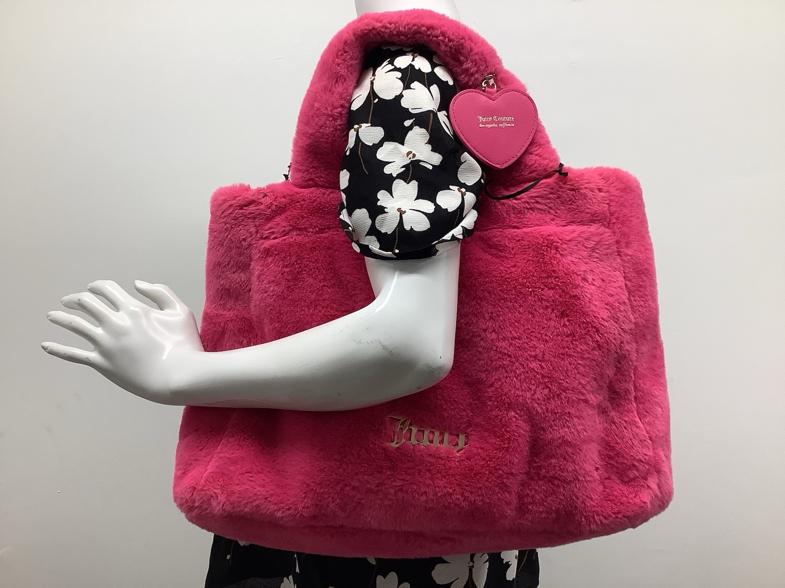 Juicy Couture Faux Fur Furry Tote Bag Purse Pink Love heart, Preowned.