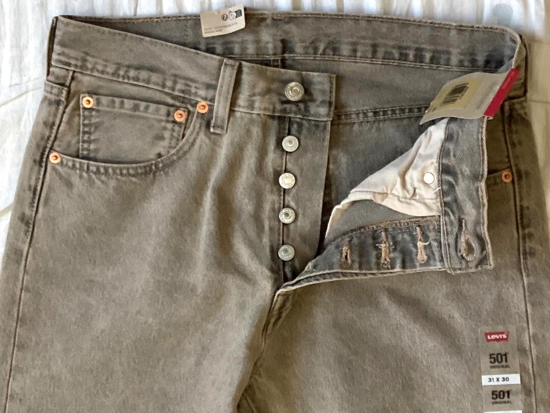 Levi’s 501 ORIGINAL FIT BUTTON FLY 3613 Beige Size 38×32 Non-Stretch NWT $80