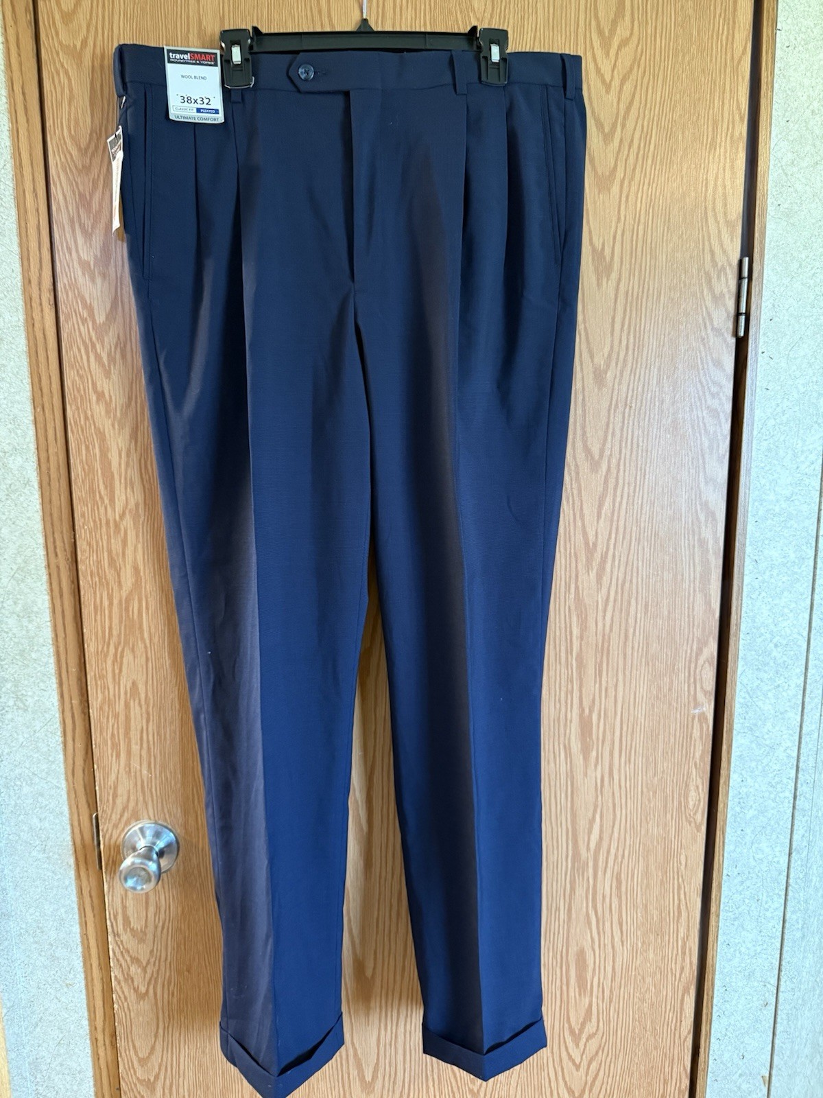 Roundtree & Yorke Men’s Wool Blend Classic Fit Pleated Dress Pants Blue 38R NWT
