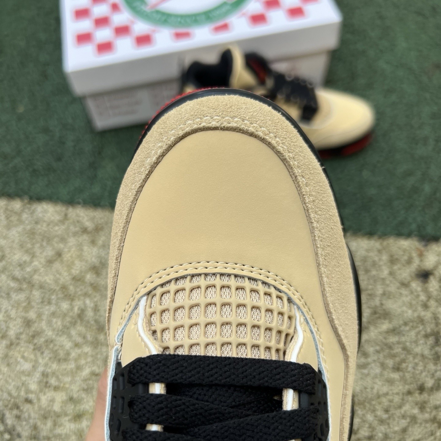 AJ 4 Retro UNI BG Pizza Sesame IH2094-200 Men’s Shoe Sizes 4-13