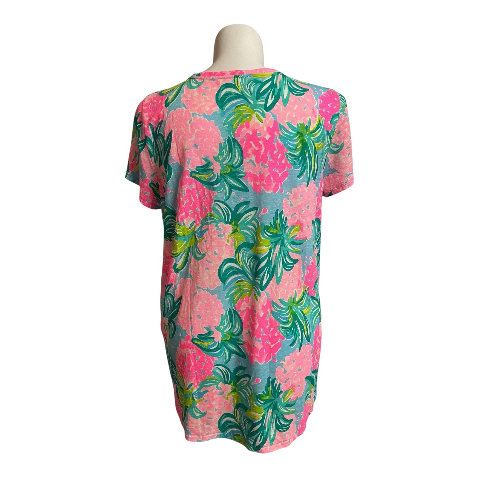 Lilly Pulitzer NWT Etta V-Neck Blue Ibiza Pineapple Shake – Size XXL
