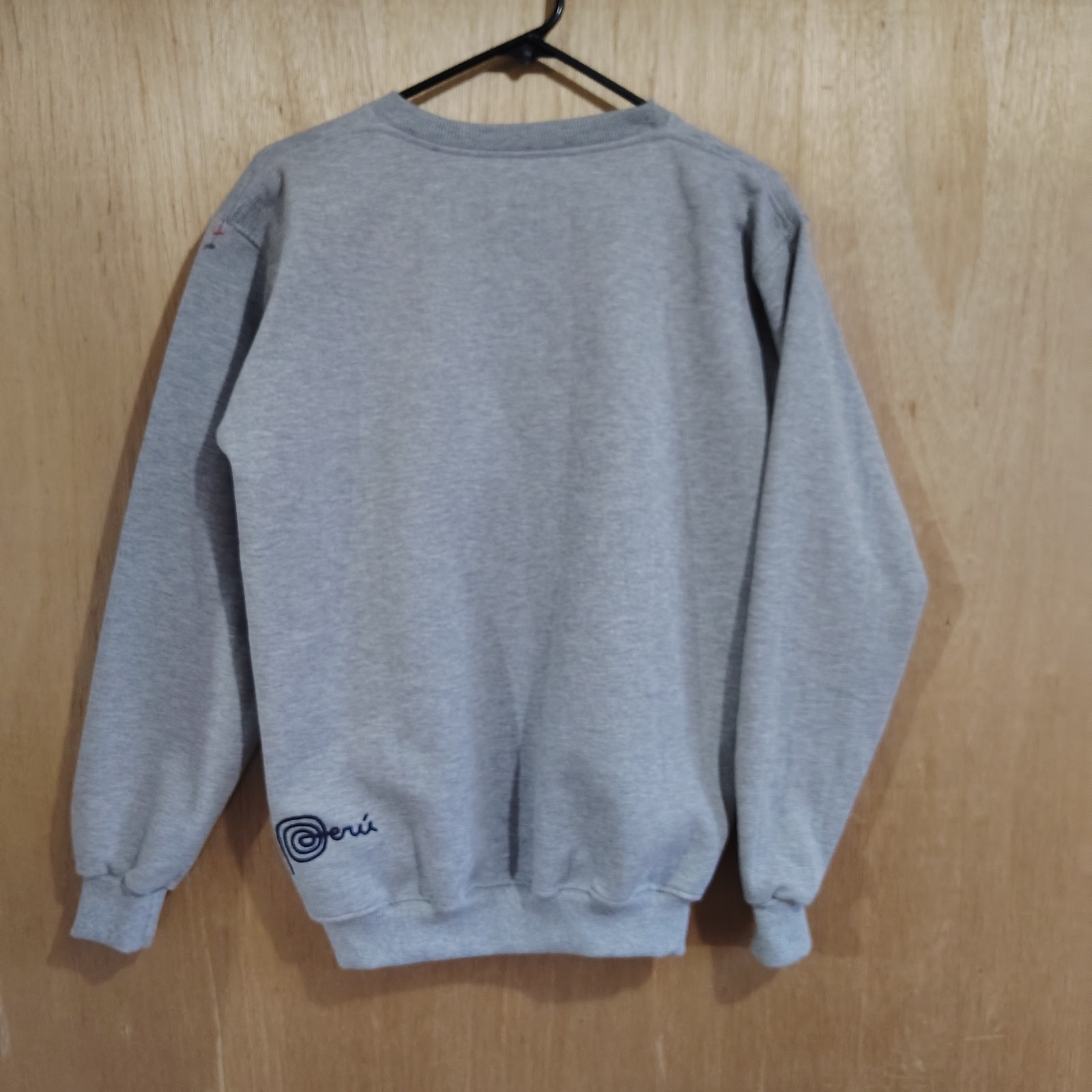 Peru Brand Logo GreySweatshirt Size M 100% Cotton Embroided Logo Long Sleeve