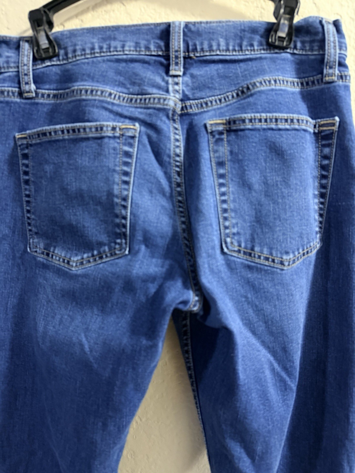 Goodfellow & Co Men’s Athletic All Season Jeans Medium Wash Blue 29 X 30
