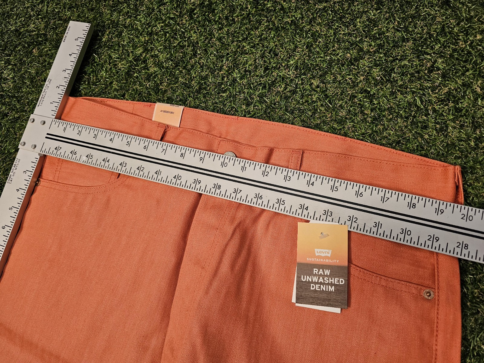 LEVI’S 501 Jeans NWT Button Fly Shrink to Fit Salmon Coral Straight Mens 38×32