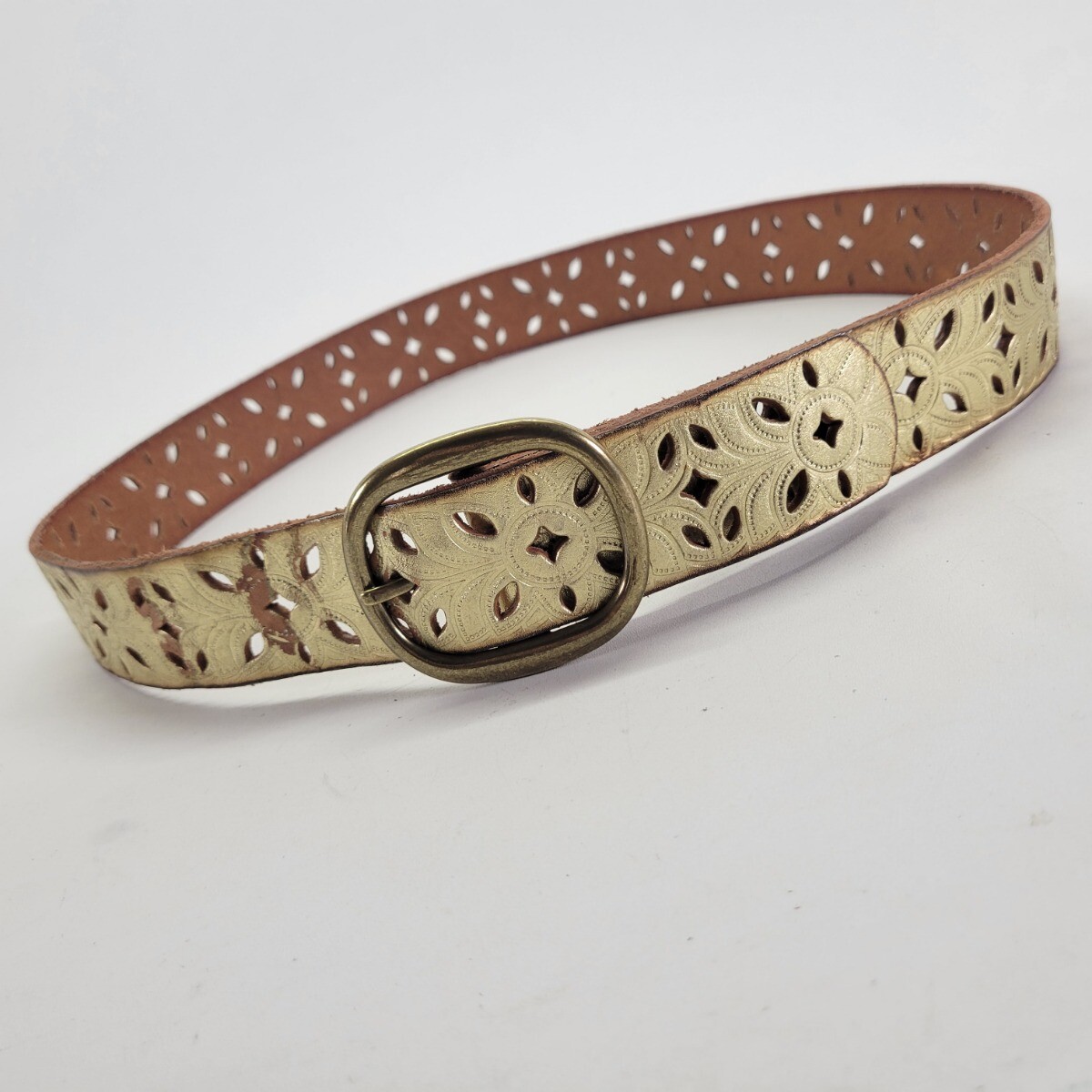 Fossil Leather Belt 30 32 34 M Flower Cut Out Gold Metallic BT3869546M