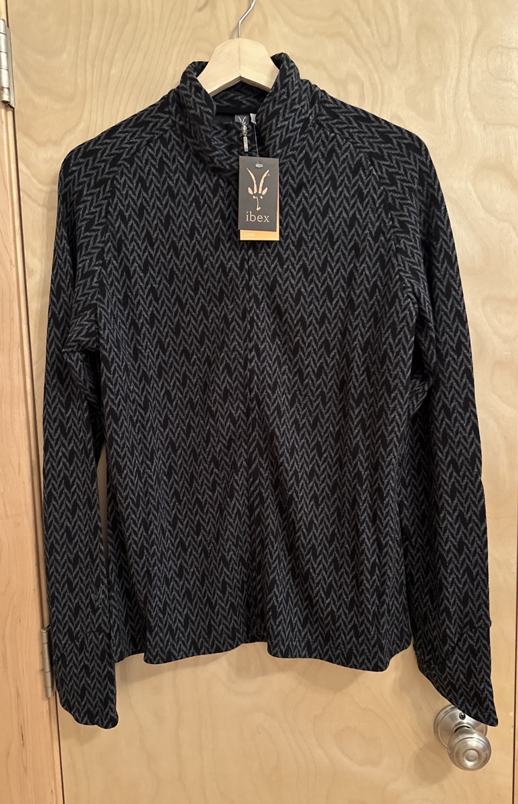 NEW! IBEX Juliet Jacket Women’s XL Merino Wool Gray Black Jacquard Full Zip $160