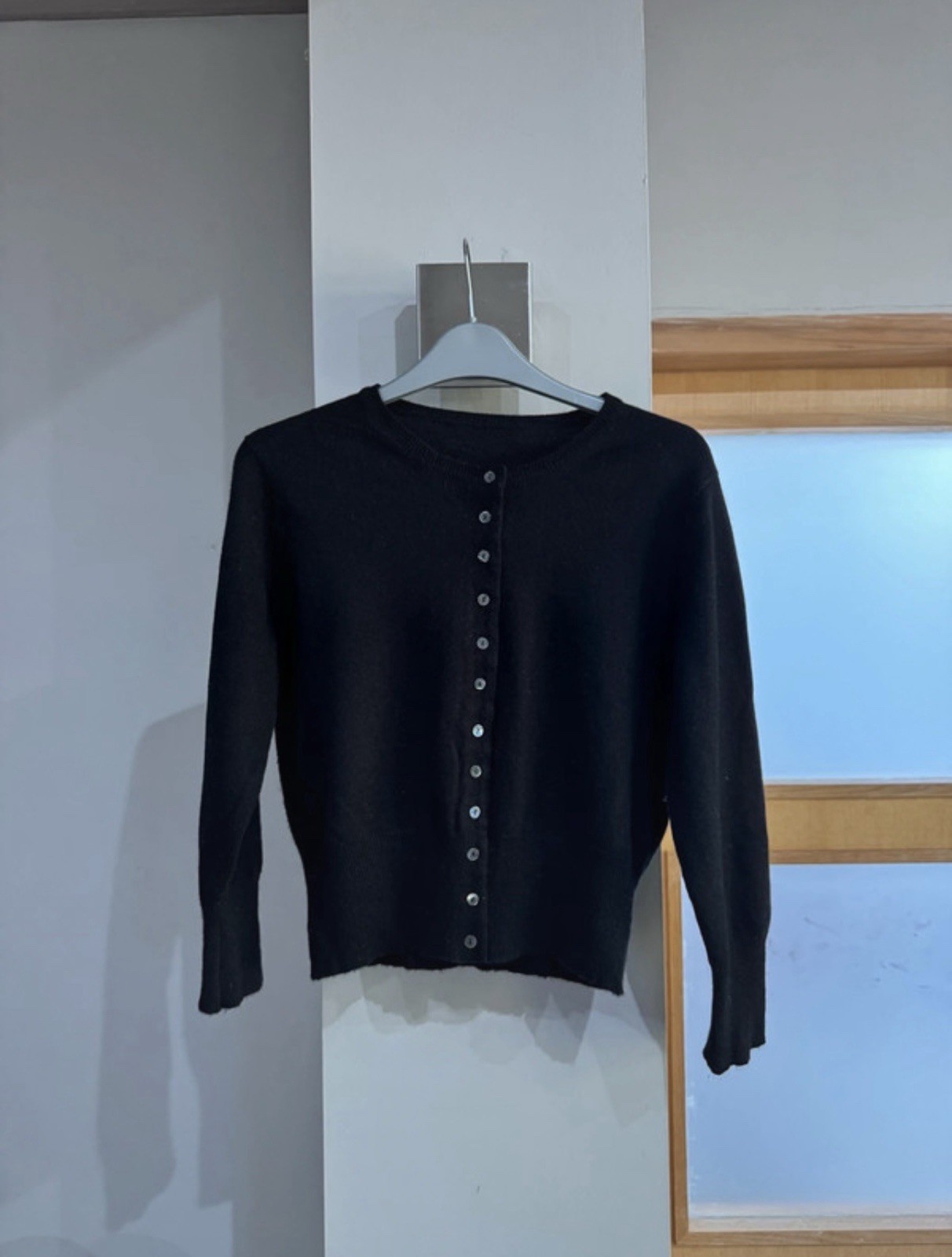 Brora Cropped Cashmere Cardigan in Black – ASO Kate Royal – UK12/US8 (EUC)