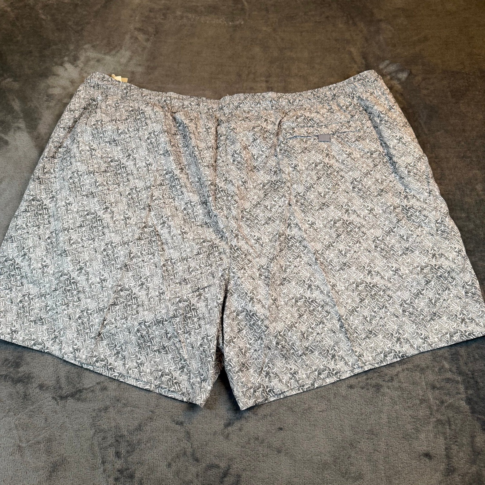 Tommy Bahama Naples Crescent Wave Swim Trunks Mens 3XL Big Gray UPF 30 NWT