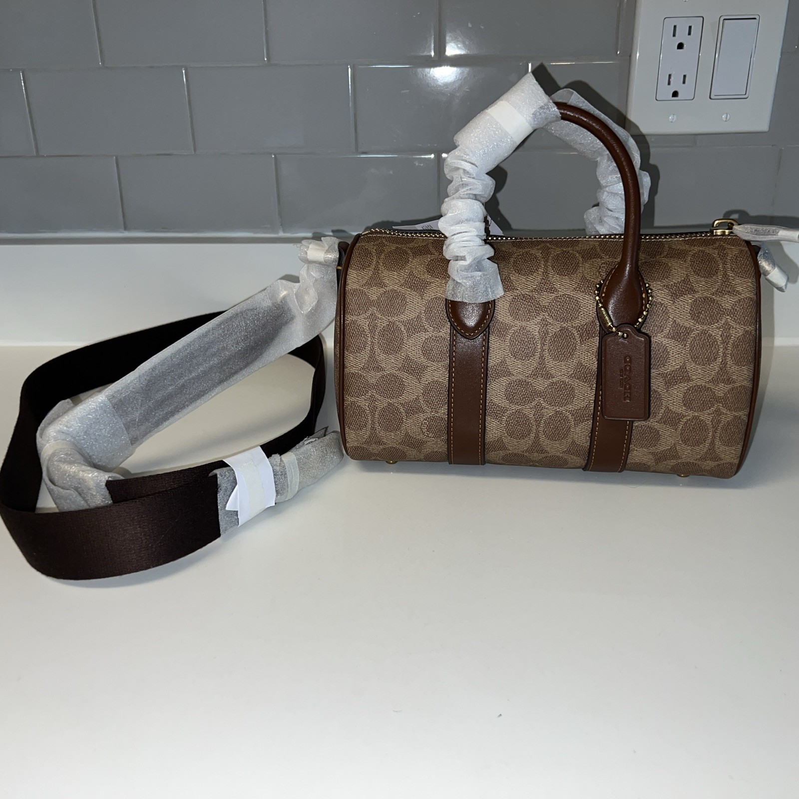 Coach Compass Bag 25 in Signature Canvas Brass/ Tan Multi. CCF49. NWT.