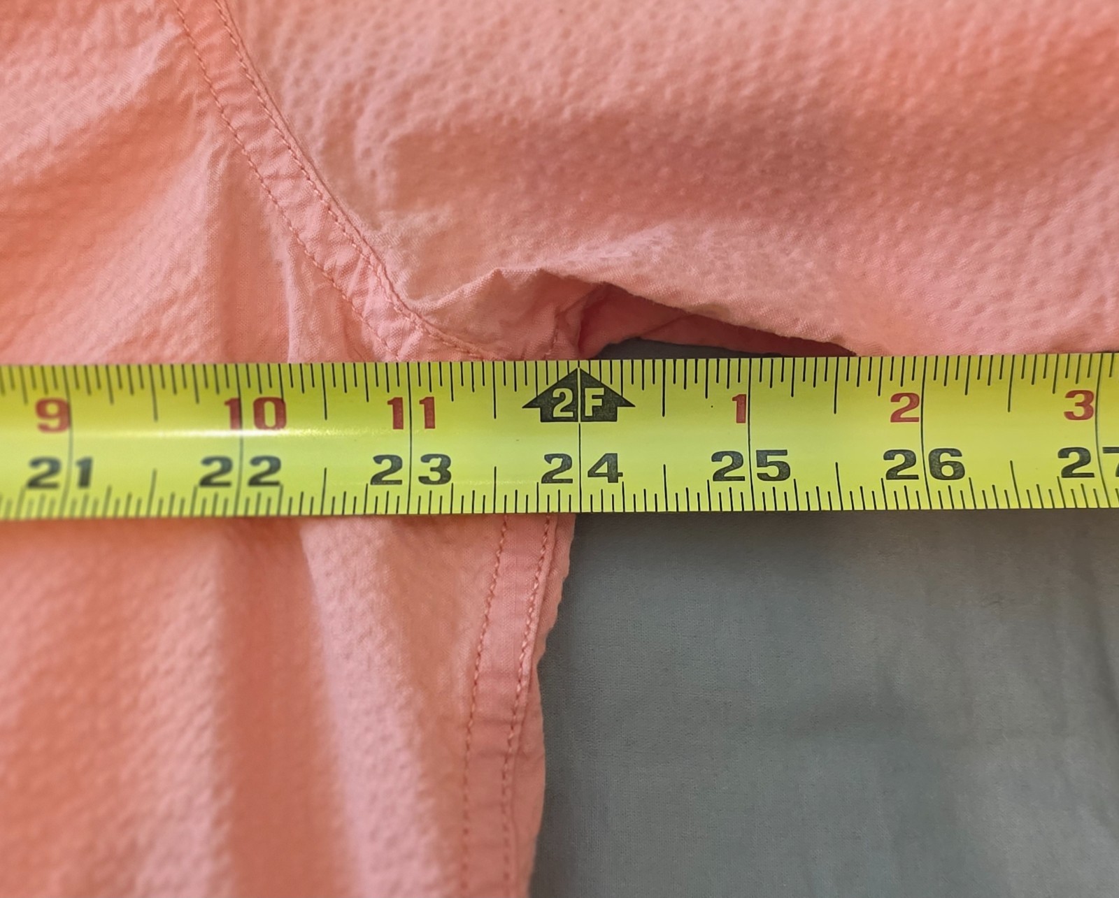 Tommy Bahama Nova Wave Shirt Mens XL Coral Seersucker Stretch Short Sleeve