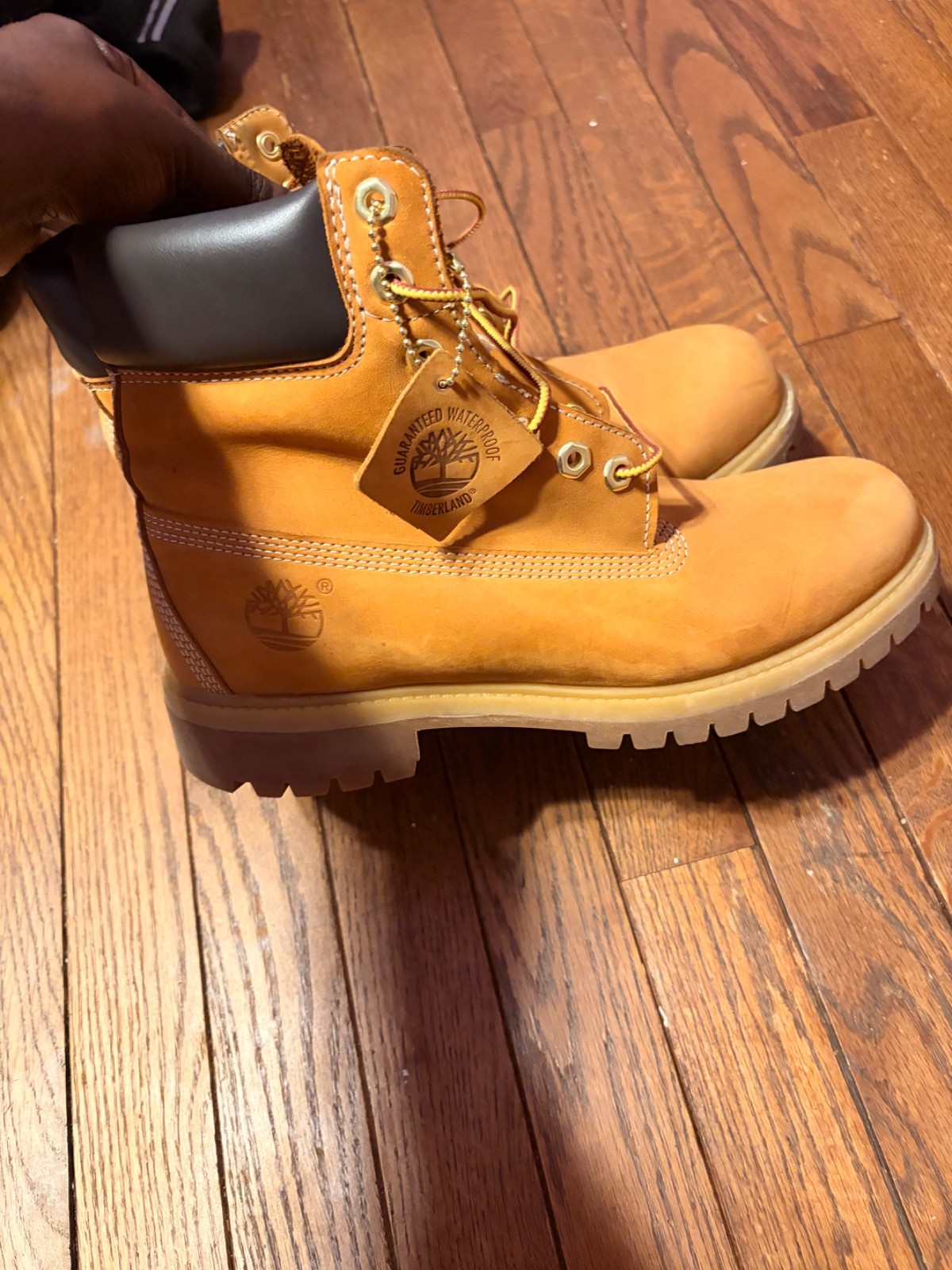 Timberland Men’s 6 inch Premium Waterproof Boot – Wheat, US 8