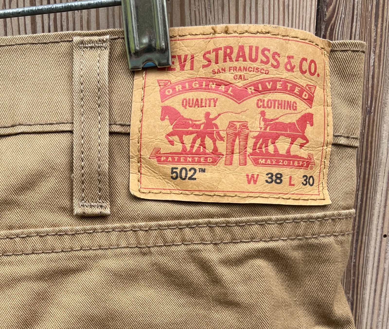 Levi’s 502 Jeans Mens 38×30 Tan Regular Taper Fit Khaki Cotton Blend Zip Fly