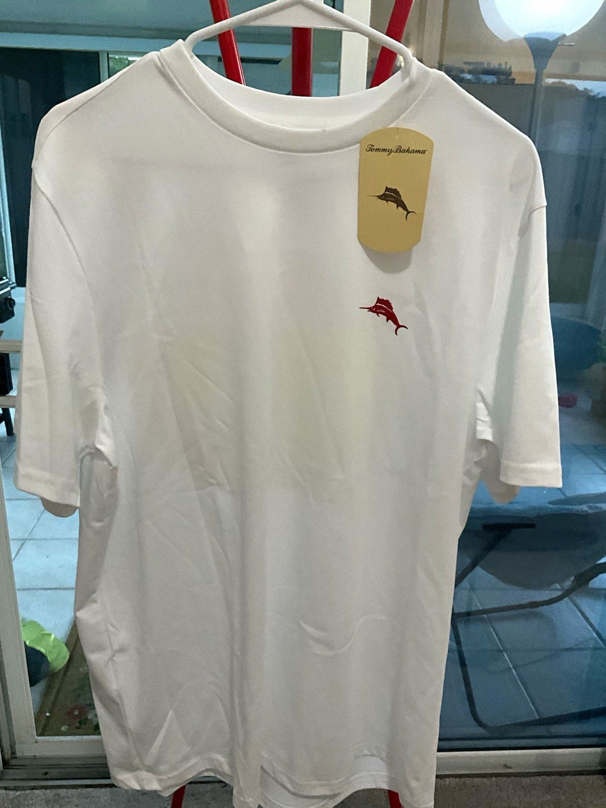 Tommy Bahama Men’s M Regular White Cotton Knit Crewneck Graphic Print Tee