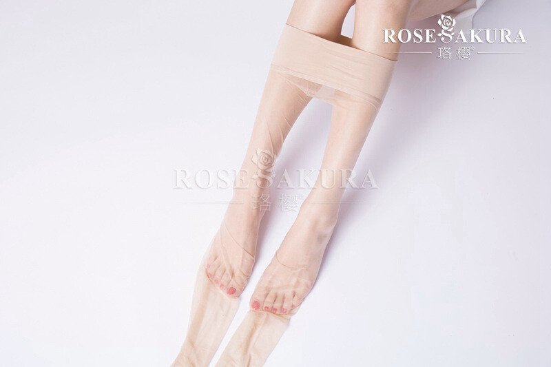 Rose Sakura SEAMLESS Pantyhose Tights See-through Stockings Sheer No Seam 7334