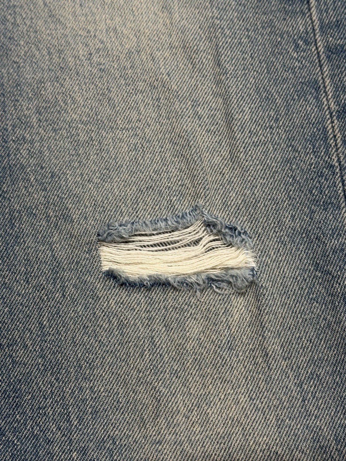 Levi’s Premium 501 Original Fit Men’s Jeans, Distressed, Non-Stretch, 29×30, NWT