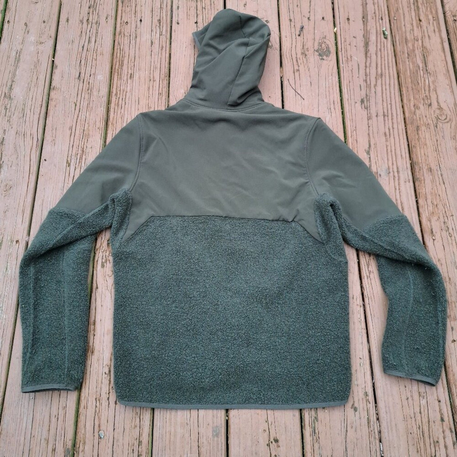 %lululemon Hoodie Coat Men Green ( Wool ,Nylon,Polyester ) Size Medium