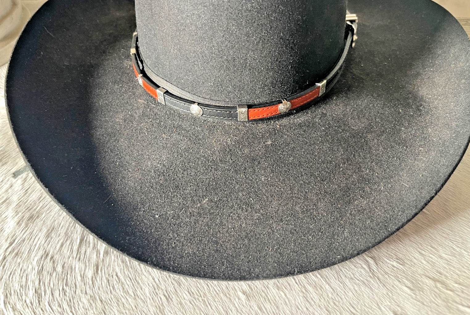 Western Unisex Hatband 27.5 x 3/8 in Leather Concho Belted Cowboy Rodeo Horse BB