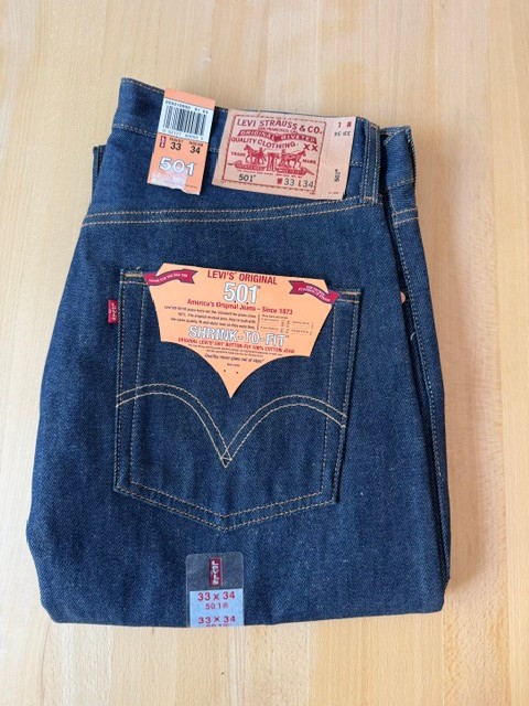 Levi’s Men’s 501 Original Shrink to Fit Denim Button Fly Classic Rise Jeans