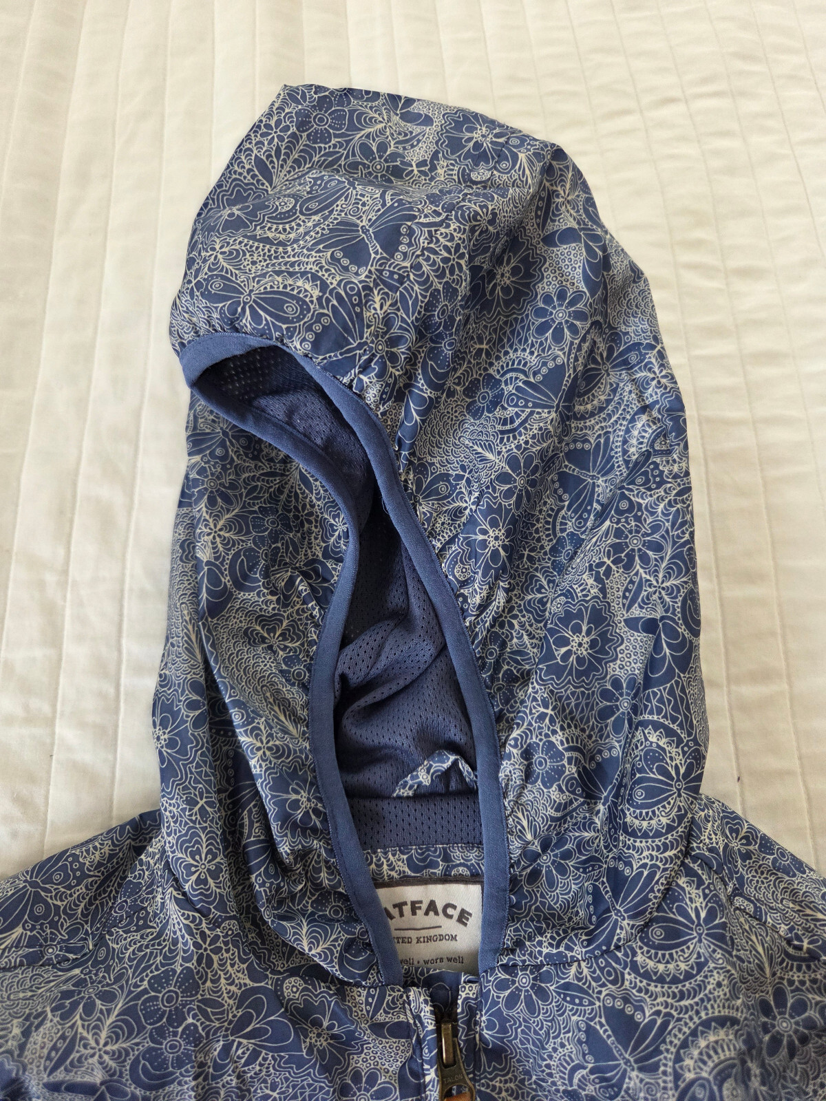 GUC Girl’s Size 10-11 FATFACE United Kingdom Blue/White Lightweight Jacket Coat