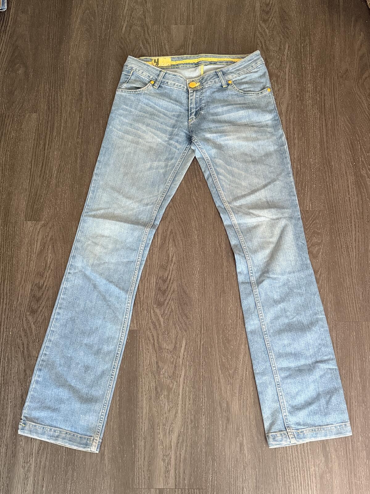 Vintage Levi’s Sykes Light Wash Denim Jeans Size 30×33