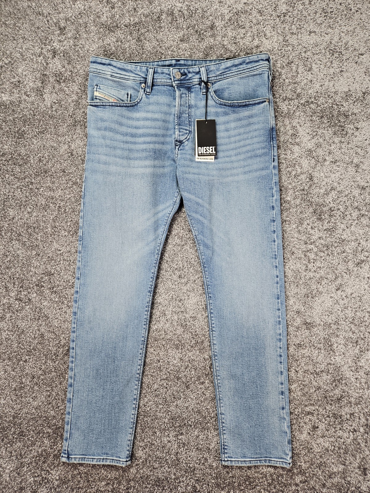 Diesel Buster-X Tapered Jeans Mens 33×30 Light Wash Stretch Denim Button Fly NWT
