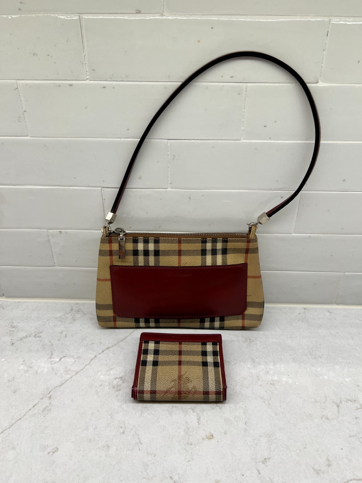 Vintage Burgandy Burberry Pouchette w/matching kisslock wallet ExUC