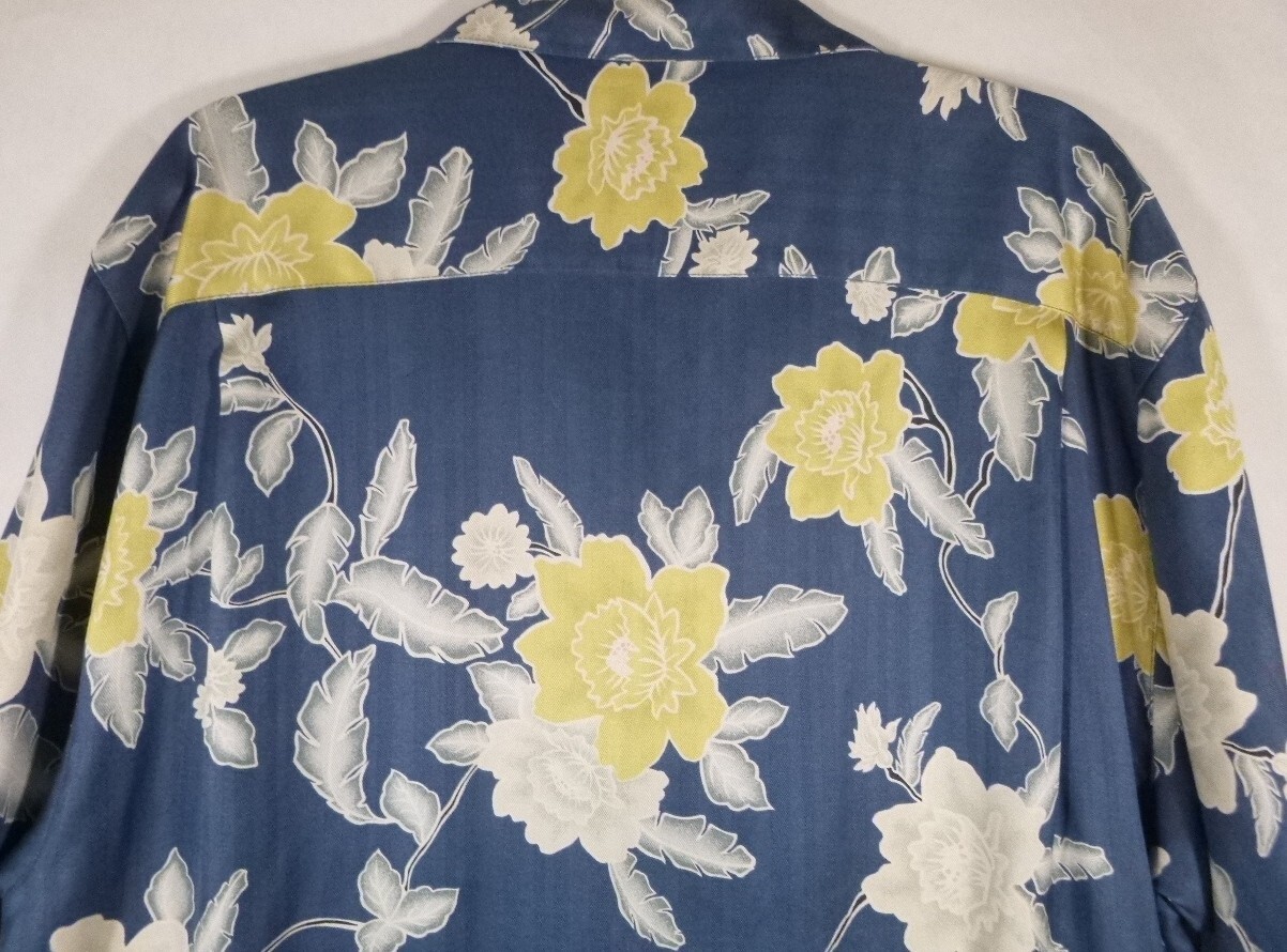Tommy Bahama-Mens Hawaiian Shirt-Large-Blue Floral-Casual Button Down-100% Silk