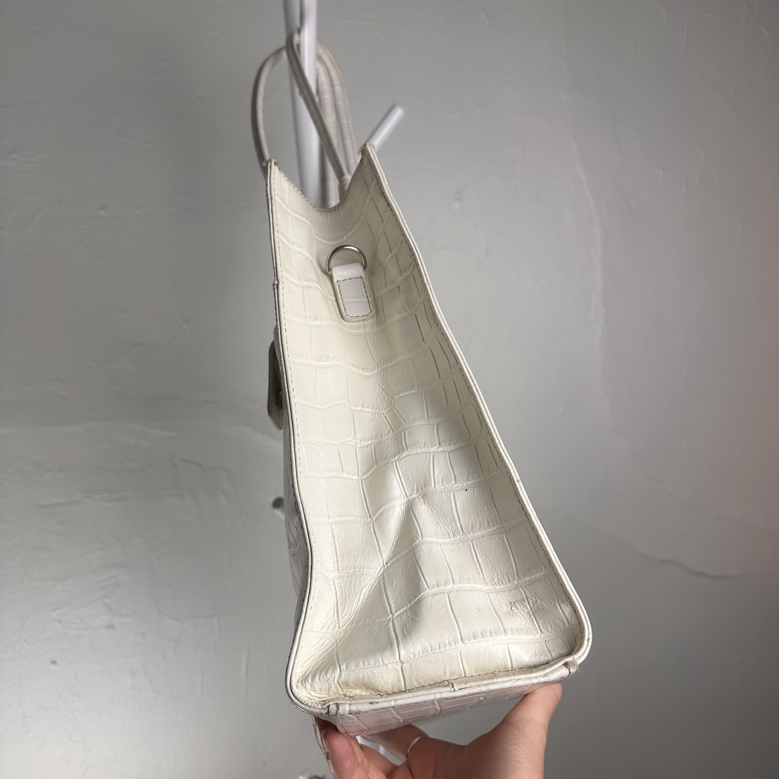 Wilson Leather Women’s White Embossed Tote Animal Print Lining Snap Zip Pockets
