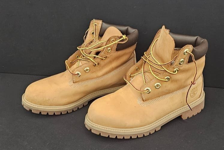 Timberland 6″ Premium Waterproof Boot – Boys 6Y – [B-10]