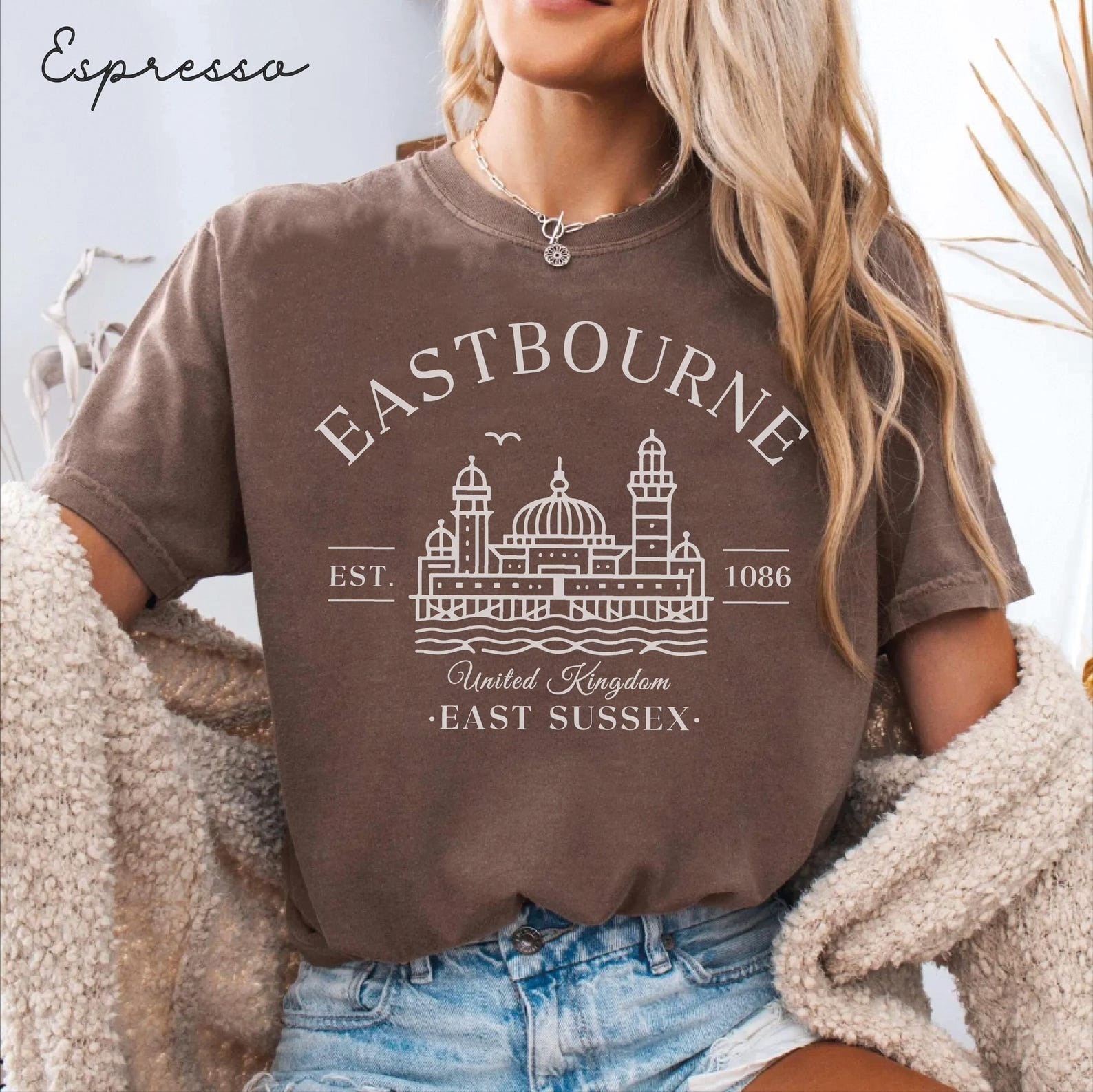 Eastbourne Unisex Shirt Travel Gift United Kingdom Trip Lovers Souvenir Tee