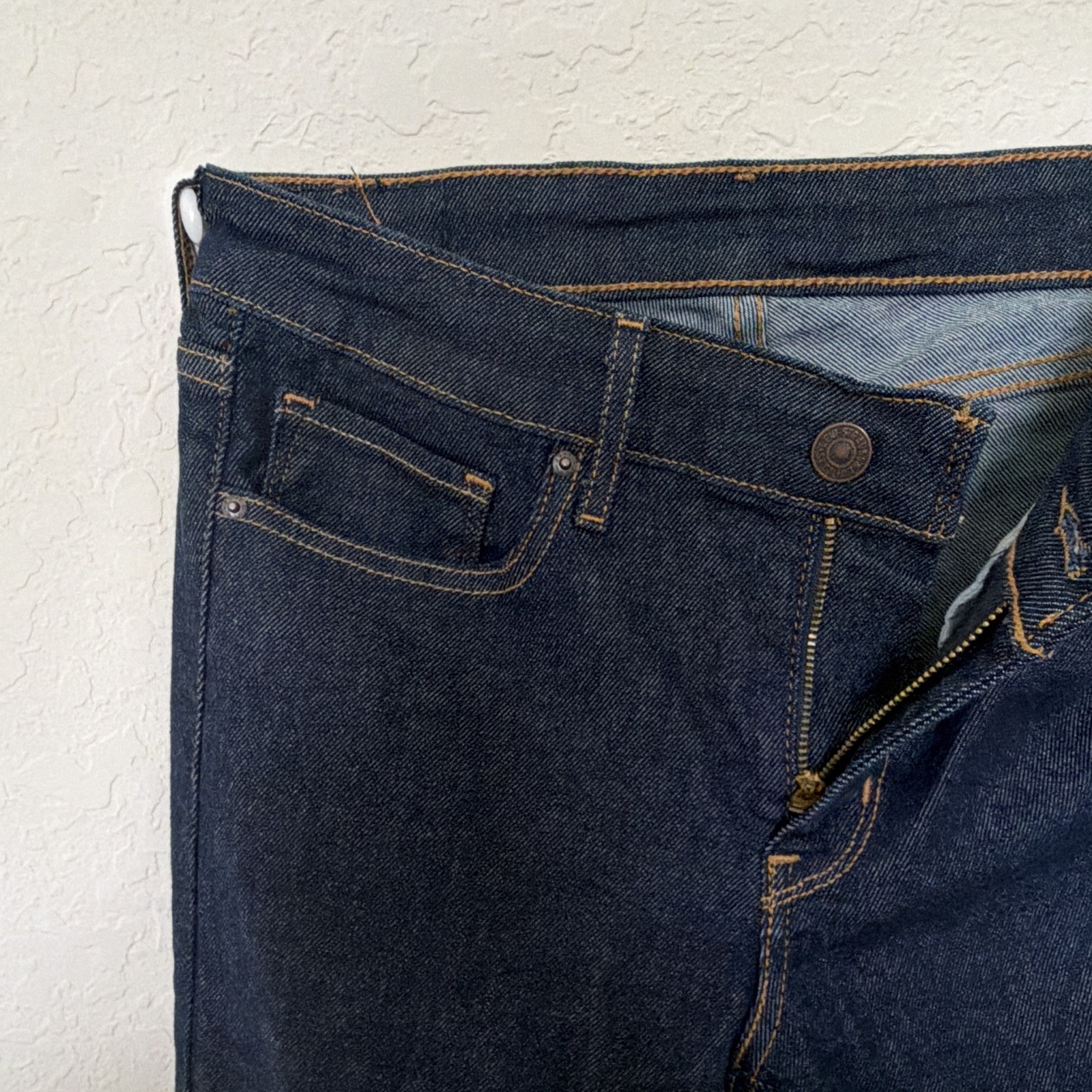 Levi’s Men’s Slim Fit Dark Wash Blue Denim Jeans Mid Rise 5-Pocket