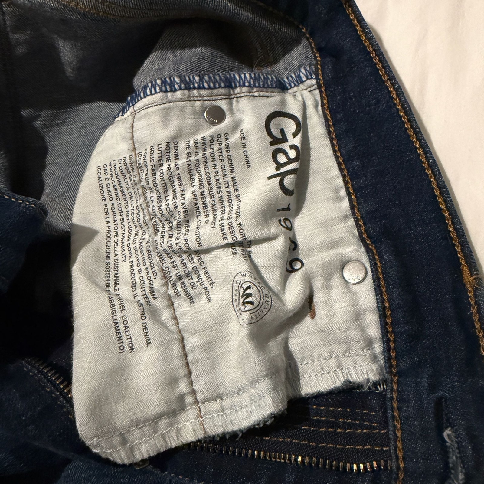Gap 1969 Mid-Rise True Skinny Ankle Jeans in Dark Wash Size 25 R