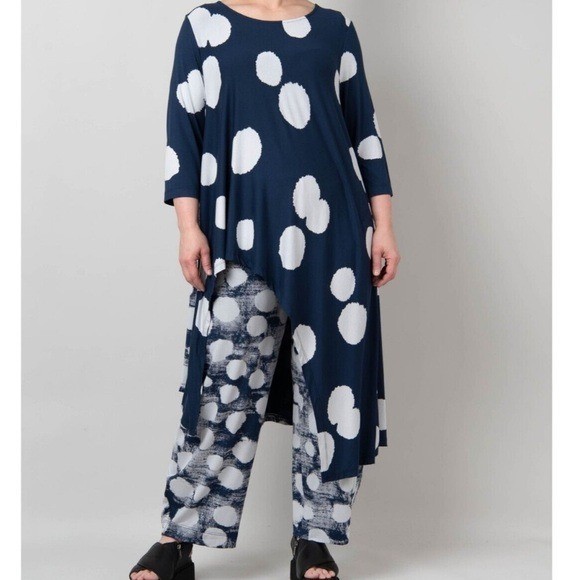 ALEMBIKA SPOT HI-LO TUNIC TOP spot dot print navy blue