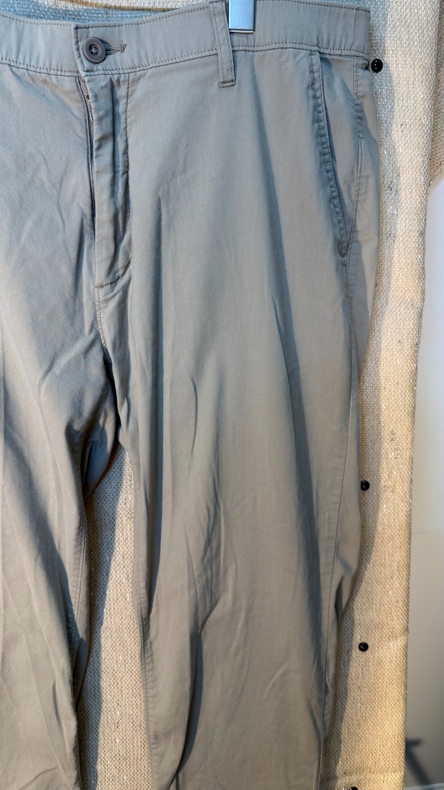 Orvis Mens 36×30 Khaki Chino Pants Tan Fly Fishing Outdoor Casual