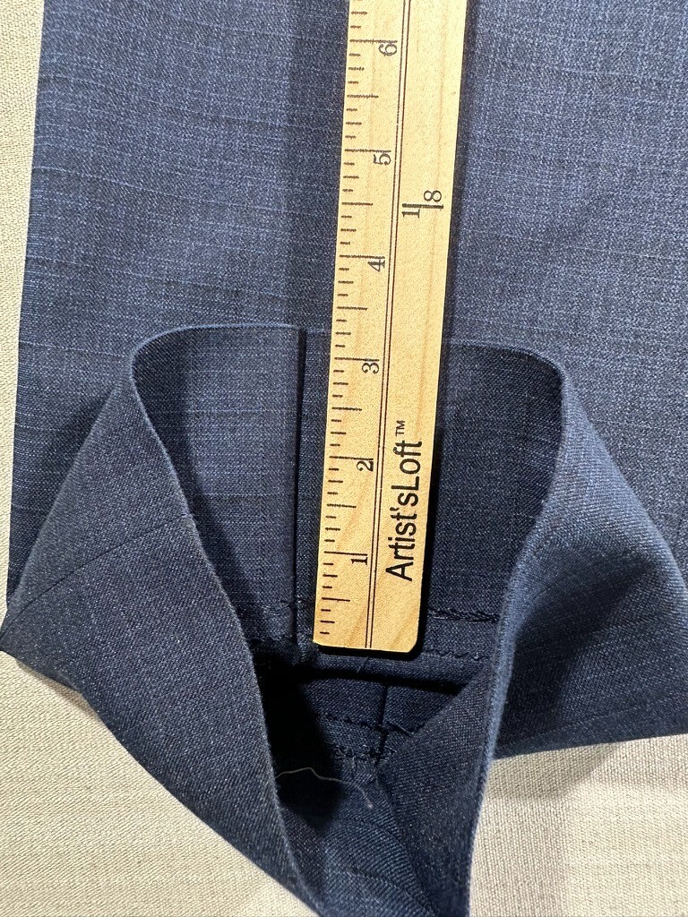 Lineage Men’s 2 Pcs Size 46L Suit / 40×32 Pants Navy Blue Color Mint cond #1089
