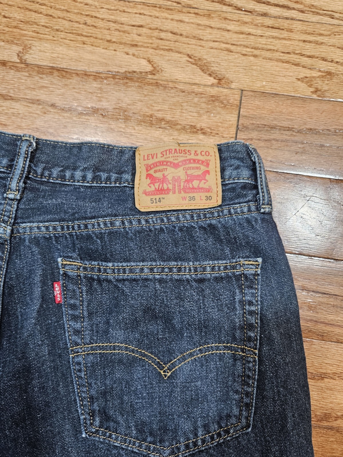 Levi’s 514 Men’s Bootcut Dark Wash Blue Jeans, Size 36×30