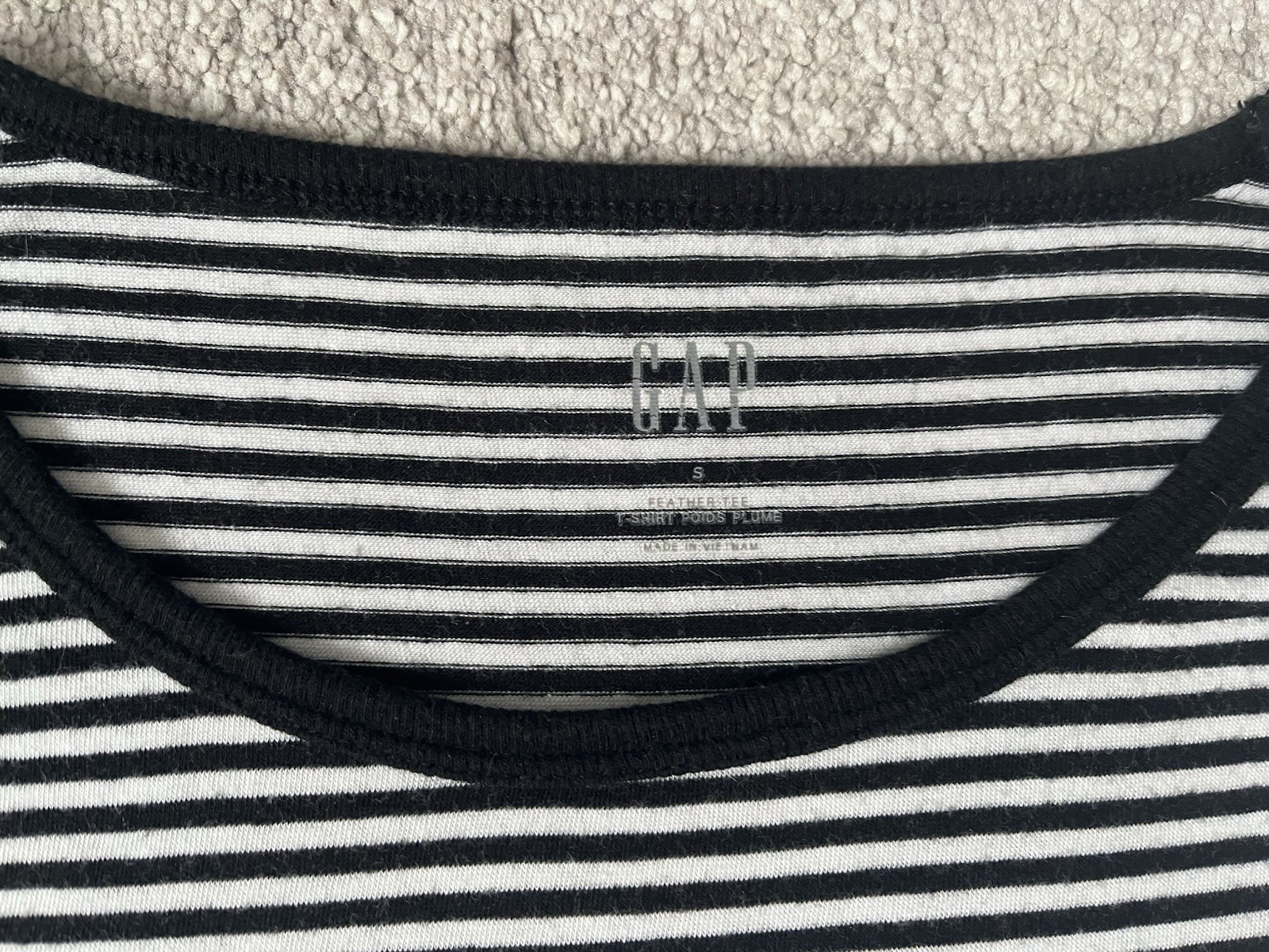 GAP Ladies Long Sleeve Striped Black White Scoop Neck Stretchy Top T-Shirt S