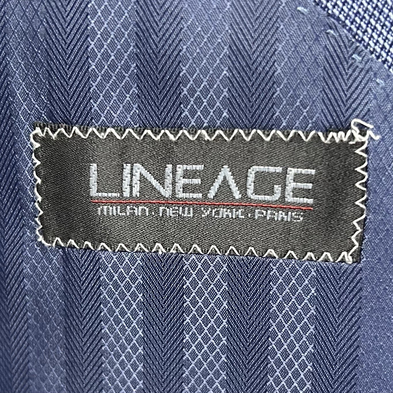 Lineage 56R 3 pc Suit 52×34 Pleated Blue Peal Lapel Two Button Double Vented